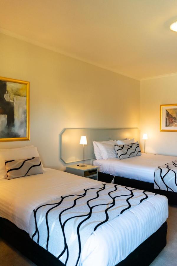 Deniliquin Country Club Motor Inn Exterior foto