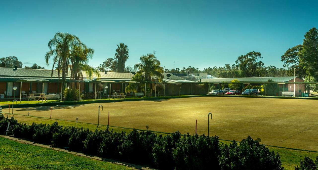 Deniliquin Country Club Motor Inn Exterior foto